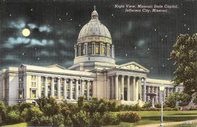 Missouri state capitol at night